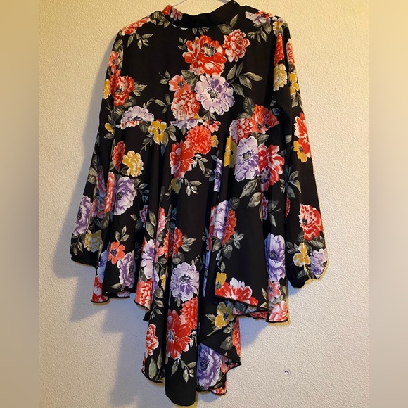 NWOT Cha Cha Vente Long Sleeve long back Top Medium - Picture 3 of 6